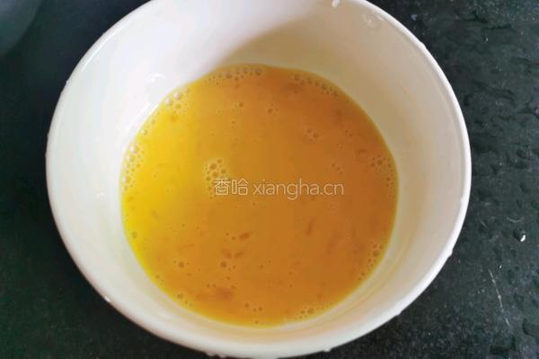 黄瓜火腿炒鸡蛋的做法图解2