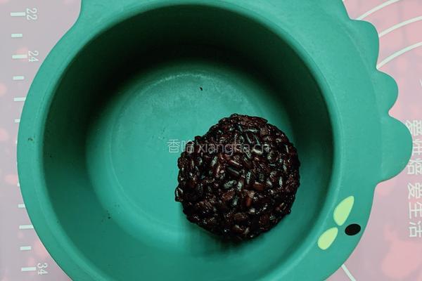 黄桃黑米捞的做法图解5