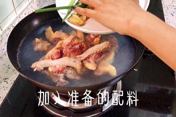 干煸咸水鸭的做法图解3