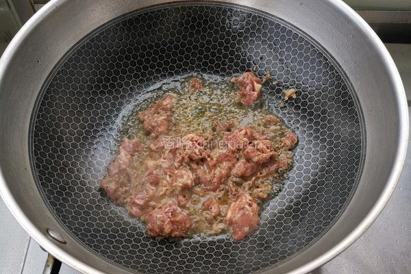 红甜菜肉酱意大利面的做法图解5