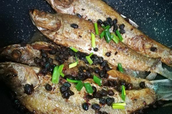 豆鼓刁子鱼的做法图解10
