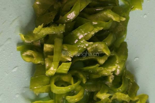 凉拌白菜心的做法图解2