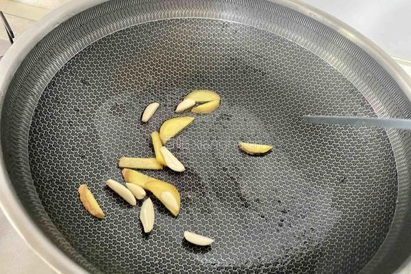 三色虾仁的做法图解7