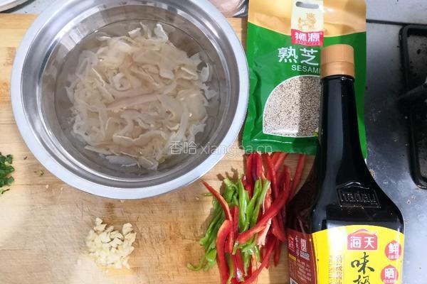 凉拌海蜇丝的做法图解1
