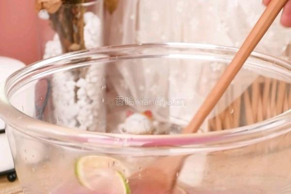 夏季限定蜜桃水果冰棍一口一个夏天的做法图解1