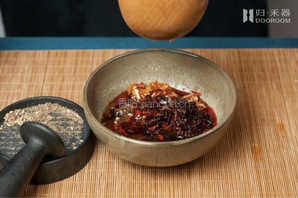 归禾小食堂|秘制蒜泥白肉,夏日份美味的做法图解6