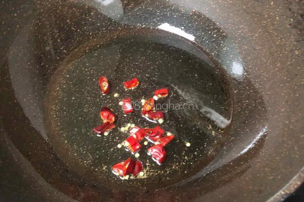 啤酒炒花甲的做法图解3