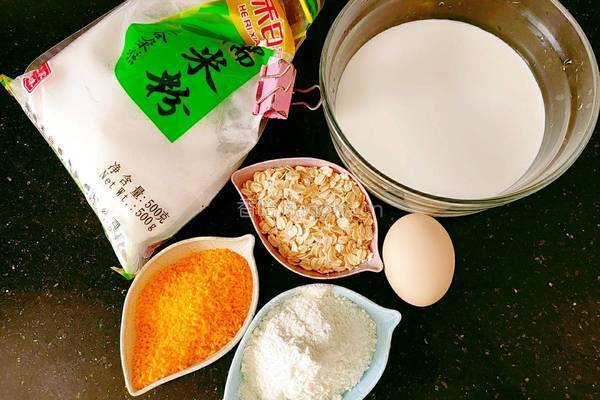 燕麦片奶香煎饼的做法图解2