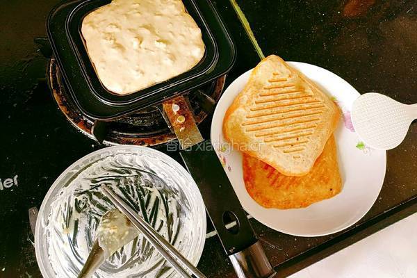 燕麦片奶香煎饼的做法图解10