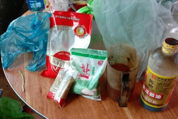 土豆豆角炖肉的做法图解3