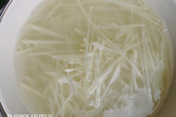 西红柿炒土豆丝的做法图解2