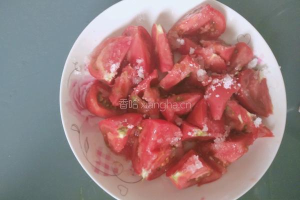 糖拌西红柿的做法图解2