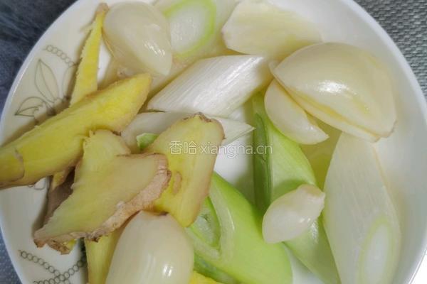 土豆西红柿炖牛肉的做法图解4