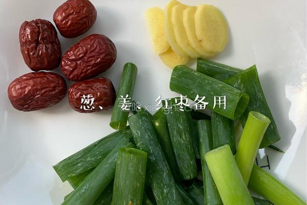 不放一滴油、连喝三天都不腻的「土鸡汤」的做法图解2
