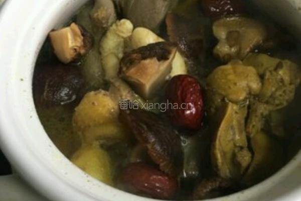 切碎加料开火三步搞定营养丰富的虫草鸡汤的做法图解2