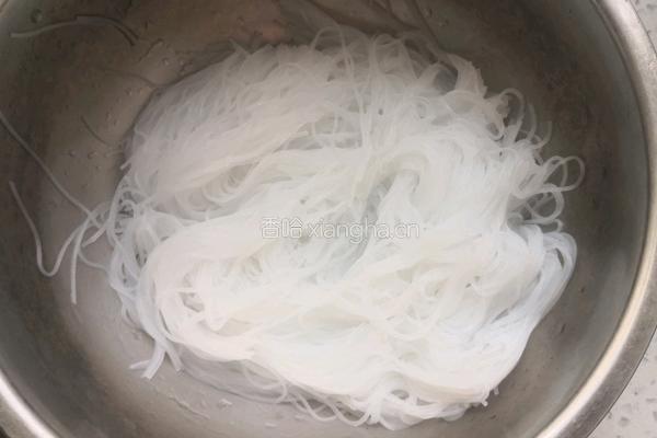 蒜蓉粉丝扇贝的做法图解5