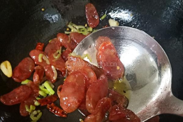 腊肠炒蒜苔的做法图解6