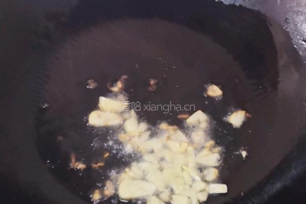 爆炒手撕包菜的做法图解3