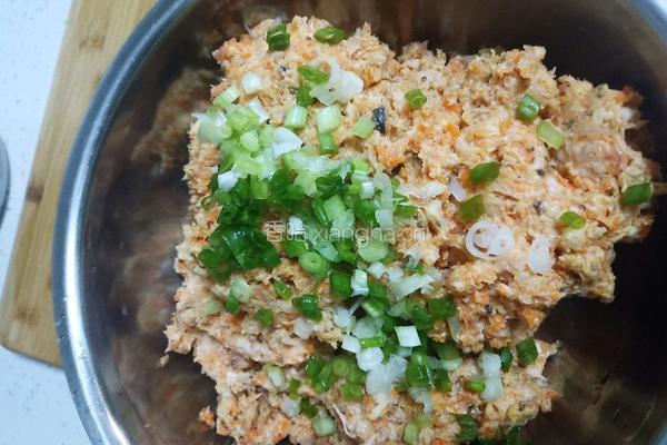猪肉香菇水饺的做法图解4
