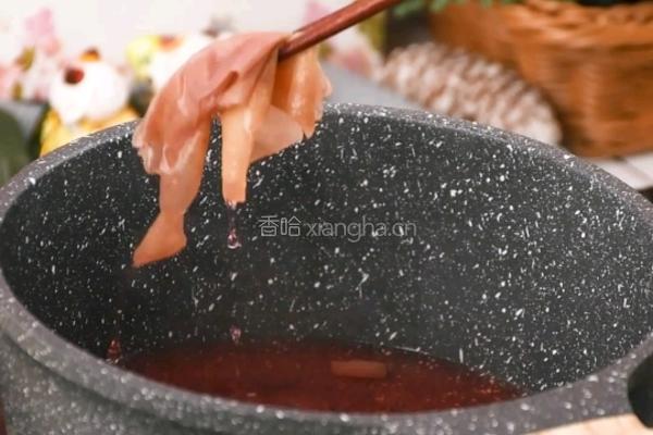 清凉一夏少女心爆棚的水蜜桃雪碧拌面的做法图解2