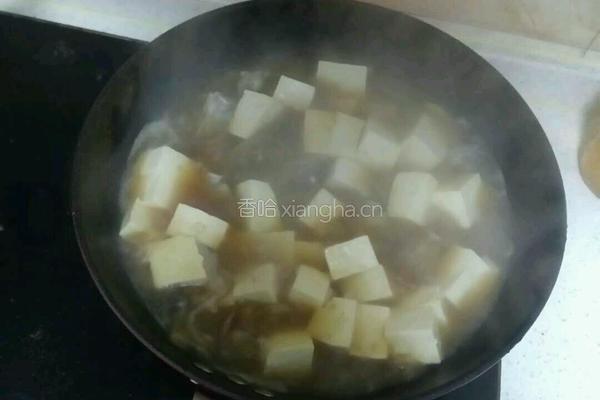 黄鱼焖豆腐的做法图解4