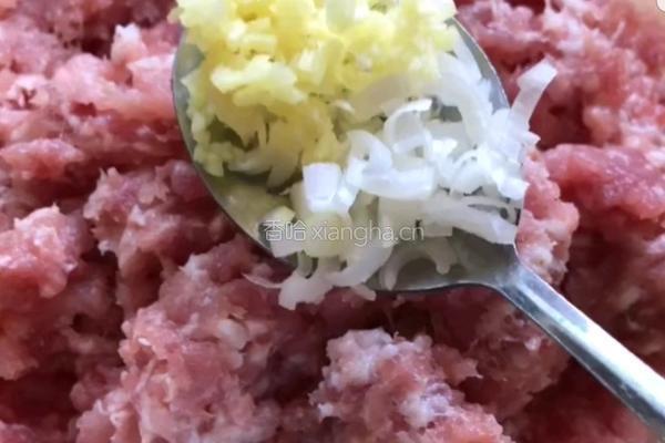 白菜肉卷的做法图解3