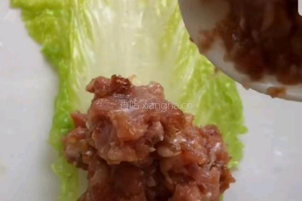 白菜肉卷的做法图解5