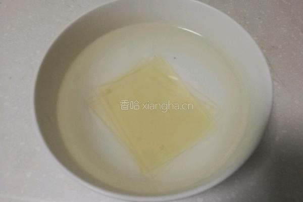 黄桃慕斯蛋糕杯的做法图解3