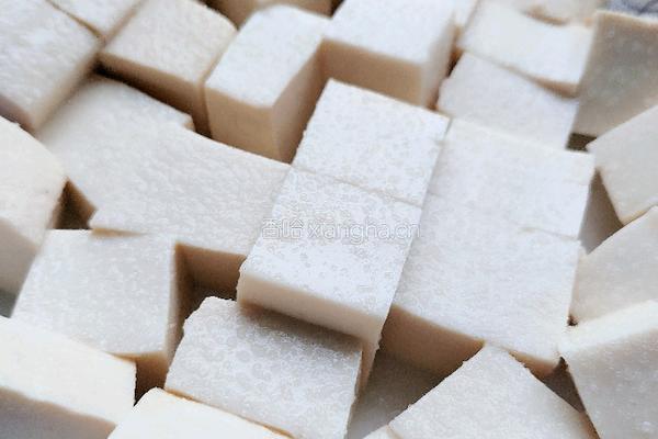 昂刺鱼豆腐汤的做法图解2