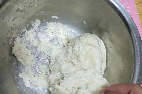 自制葱花花卷的做法图解4