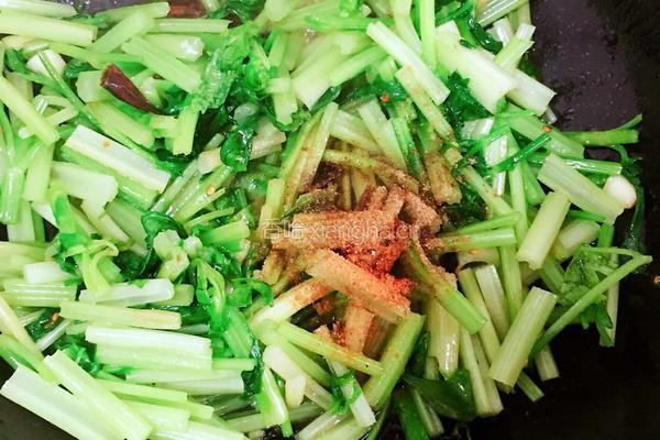 炒芹菜的做法图解5