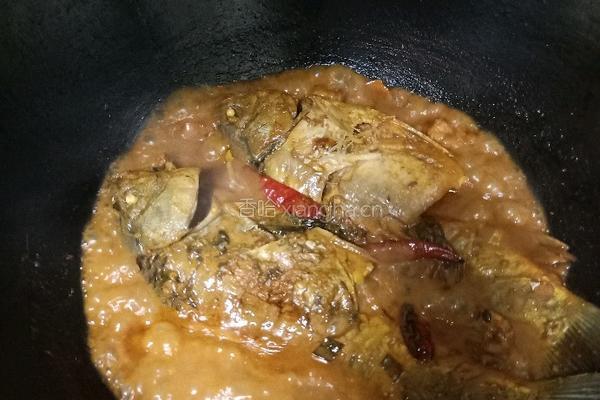 酱焖鲫鱼的做法图解8