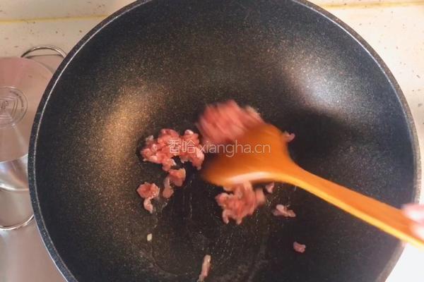自制辣白菜炒饭的做法图解2