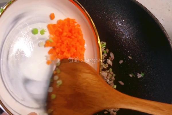 自制辣白菜炒饭的做法图解4