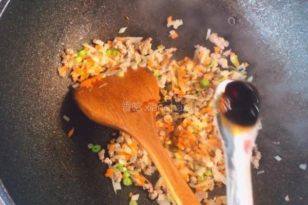 自制辣白菜炒饭的做法图解5