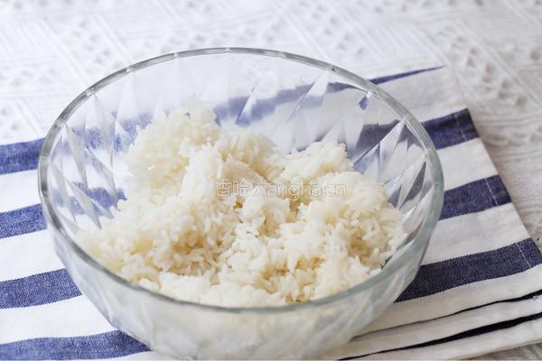 培根青菜烤饭团的做法图解3