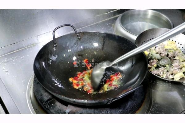 大厨教你不放任何香料红烧甲鱼的做法图解5