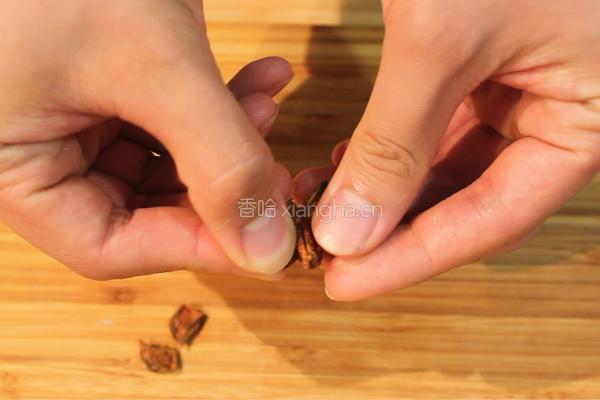 辣炒花甲的家常做法，超级简单哦！的做法图解3