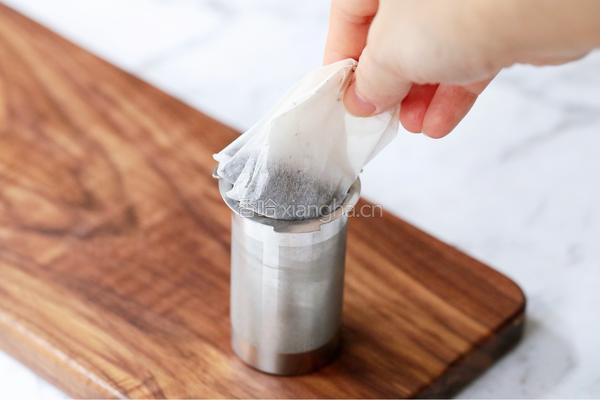 茶冻撞珍珠奶茶的做法图解6