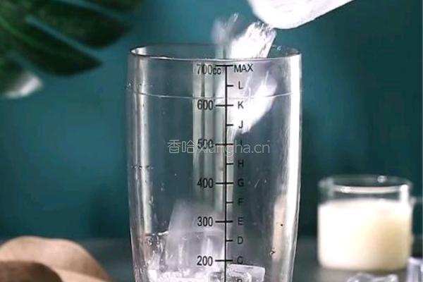 桑葚果酸乳的做法图解1