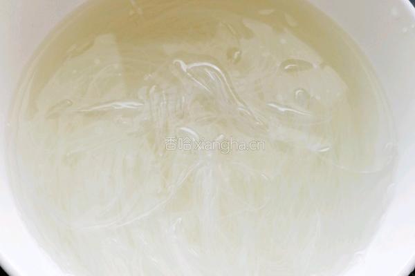 禾花鱼豆腐汤的做法图解2