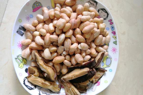 香菇花生焖猪脚的做法图解6