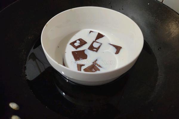 巧克力戚风蛋糕的做法图解2