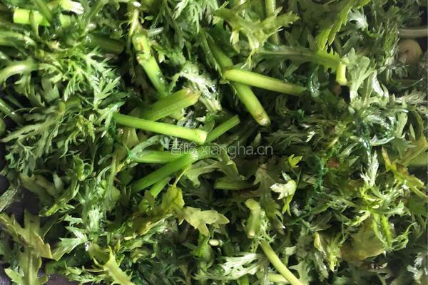 清炒茼蒿的做法图解4