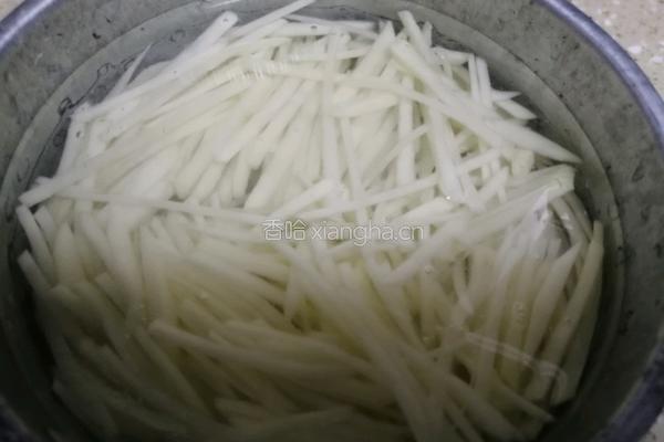 醋溜土豆丝的做法图解1