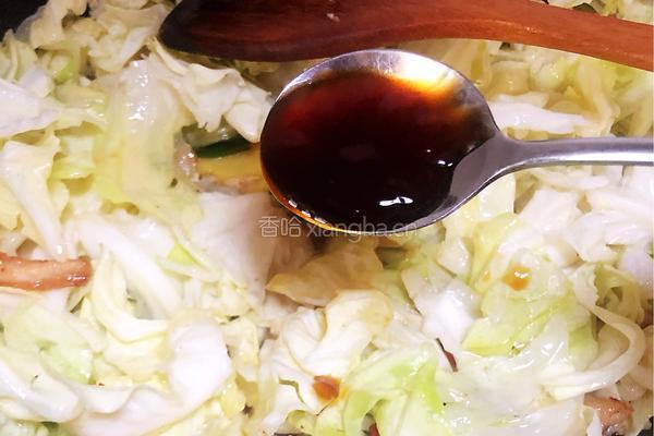 五花肉炒圆白菜的做法图解6