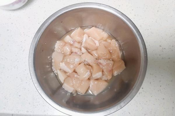 双椒鸡的做法图解2