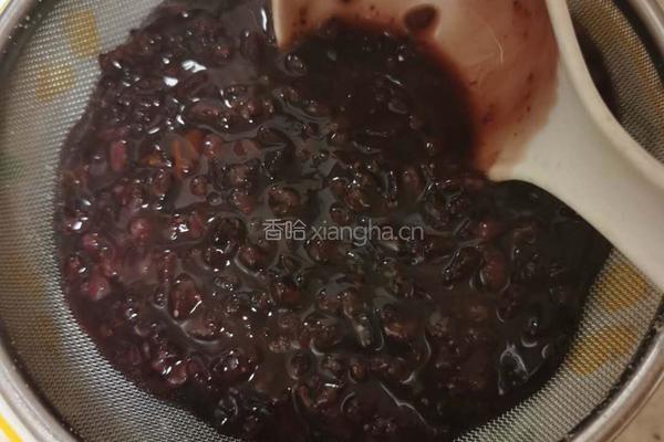 一位中医食疗秘方,黑米糯米枸杞油,调理脾胃,过敏体质第三方的做法图解3