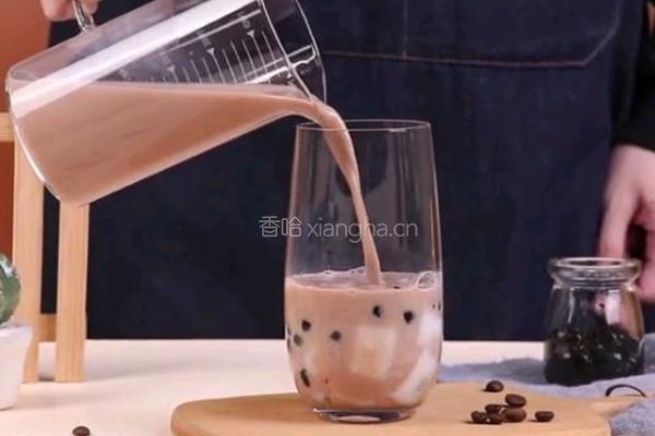 雪顶可可奶茶的做法图解8