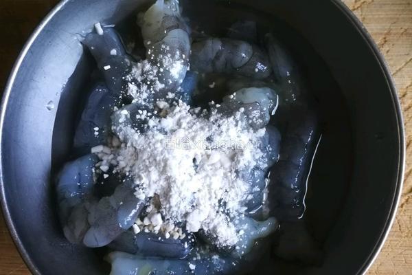 逗逗虾（玉米青豆炒虾仁）的做法图解2